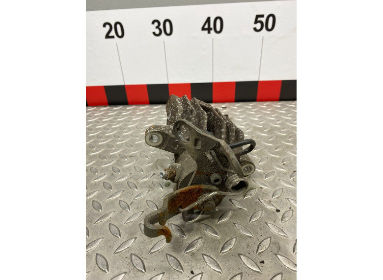 Суппорт задний левый к Volkswagen Golf, 2006г.