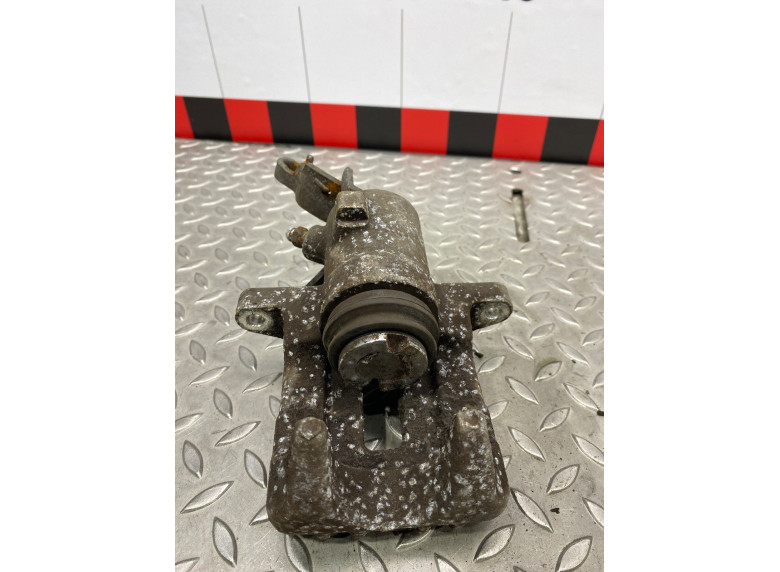 Суппорт задний левый к Volkswagen Golf, 2006г.