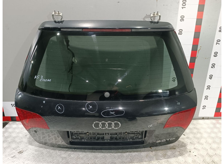 Фонарь крышки багажника правый к Audi A4, 2006г.