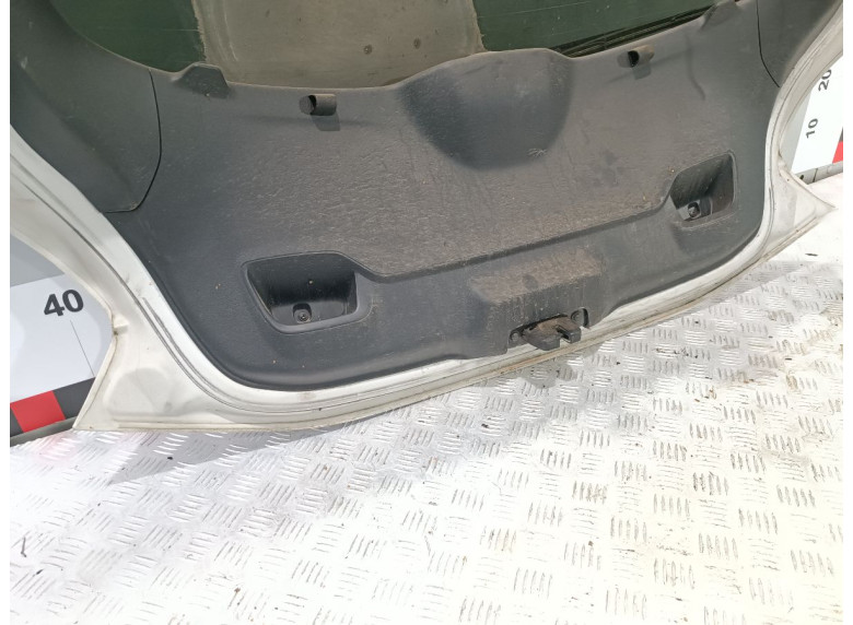 Крышка багажника (дверь 3-5) к Peugeot 208, 2016г.
