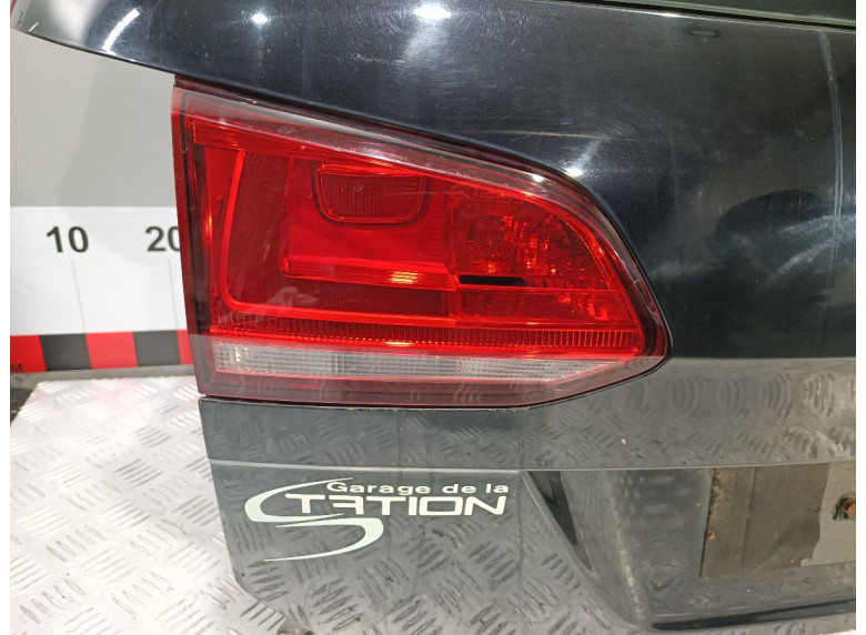 Фонарь крышки багажника левый к Volkswagen Golf, 2013г.