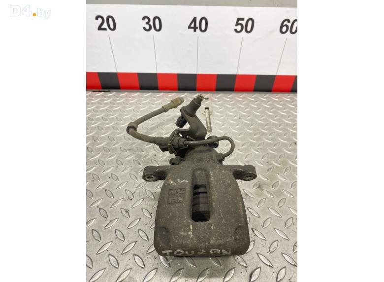 Суппорт задний правый к Volkswagen Touran undefined г.