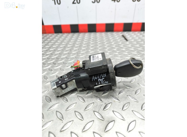 Замок зажигания к Renault Logan undefined г.