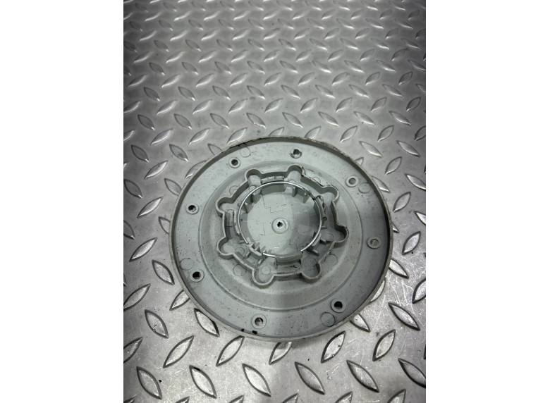 Колпак колесный к Volkswagen Golf, 2005г.