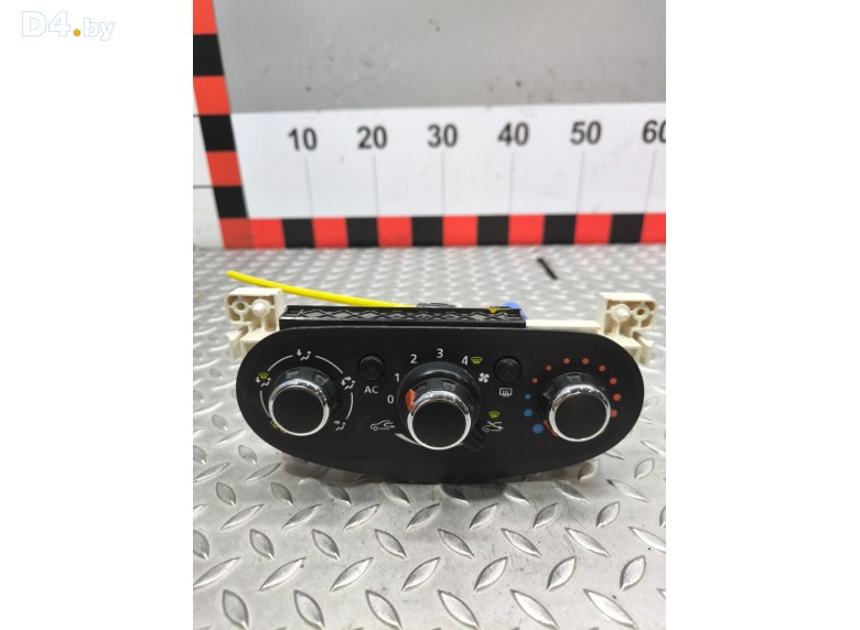 Блок управления печки/климат-контроля к Dacia Sandero undefined г.