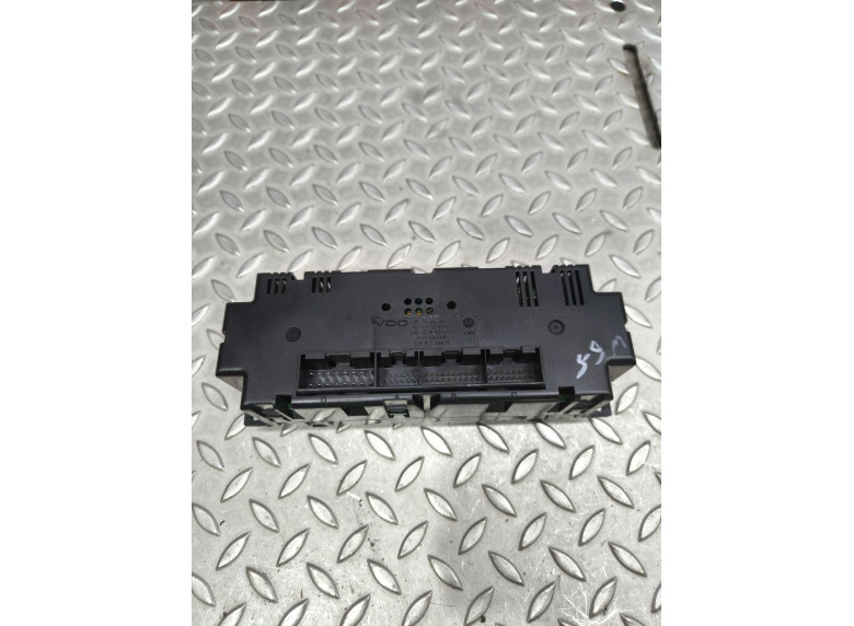 Блок управления печки/климат-контроля к Volkswagen Passat, 2000г.