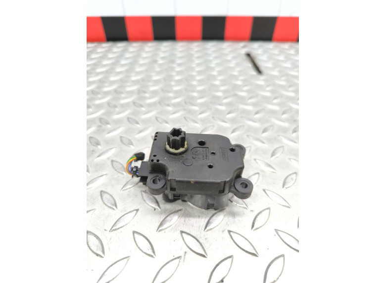 Моторчик заслонки печки к Ford S-Max, 2008г.