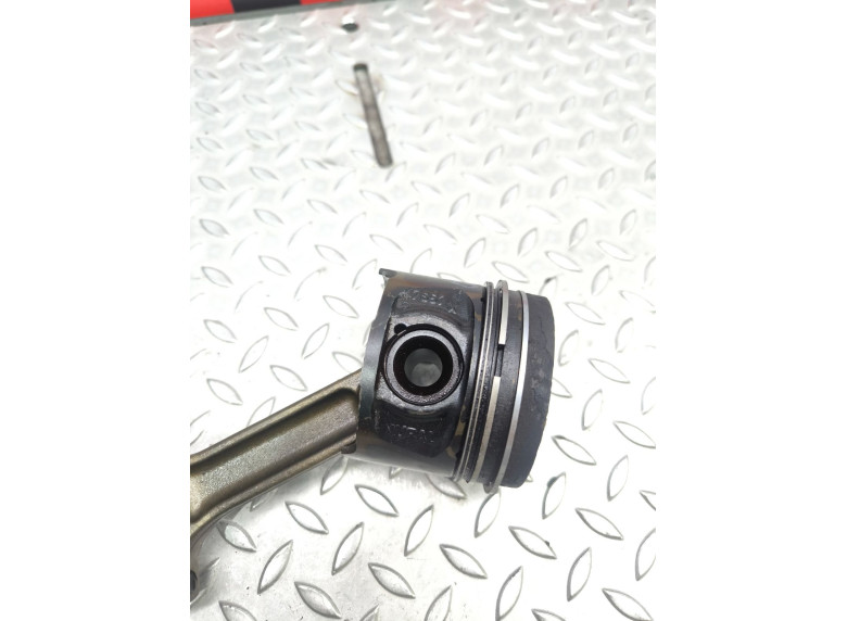 Поршень к Nissan Qashqai, 2007г.