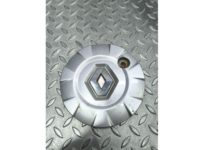 Колпачок литого диска к Renault Clio, 2004г.