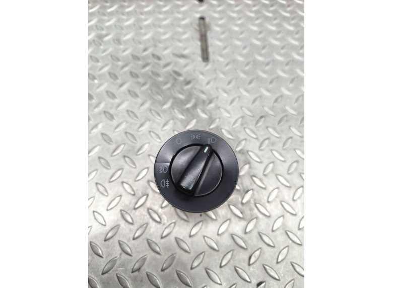 Переключатель света к Volkswagen Golf, 2000г.