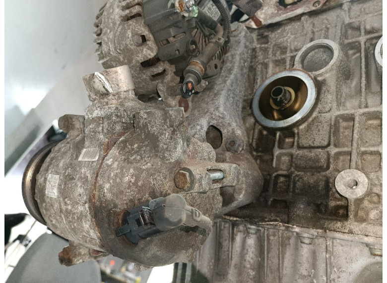 Компрессор кондиционера к Volkswagen Golf, 2005г.