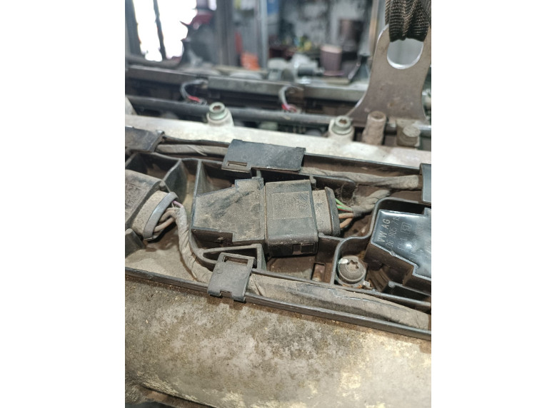 Катушка зажигания к Volkswagen Golf, 2005г.