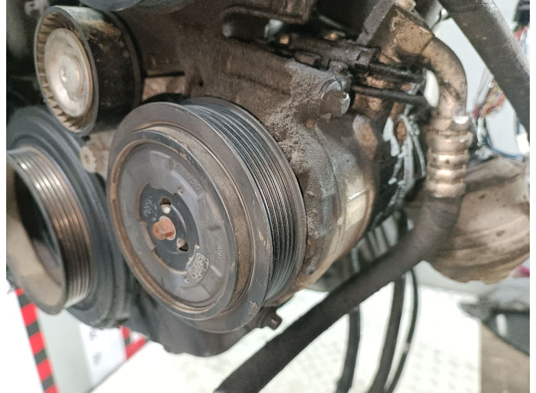 Компрессор кондиционера к Mercedes C W203, 2003г.