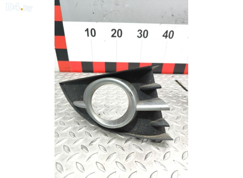 Рамка фары противотуманной правой к Renault Scenic undefined г.