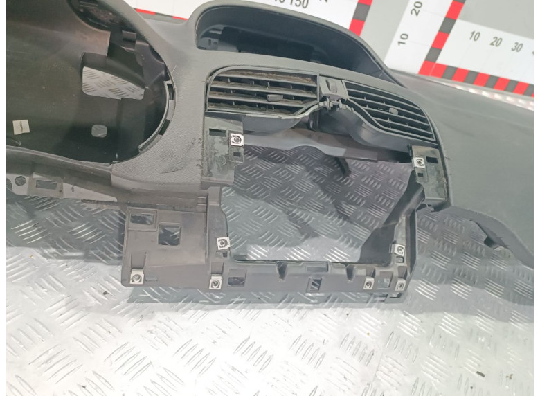 Панель передняя салона (торпедо) к Renault Kangoo, 2012г.