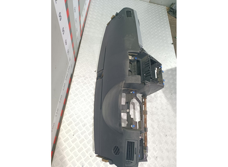 Панель передняя салона (торпедо) к Opel Astra, 2007г.