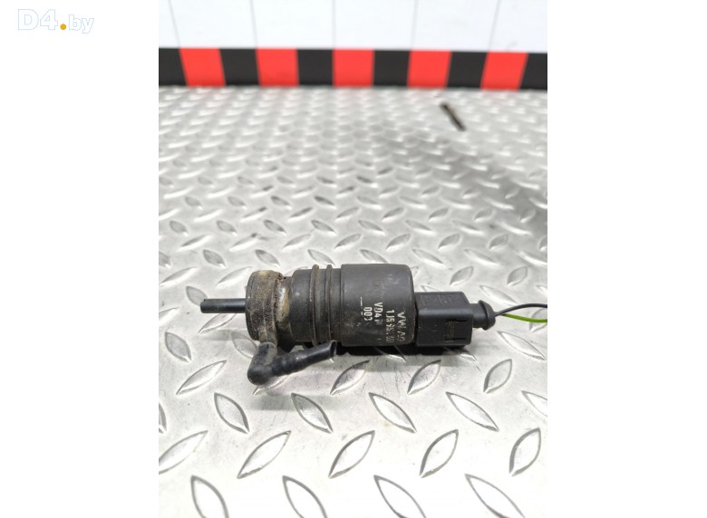 Насос (моторчик) омывателя стекла к Audi A6 undefined г.