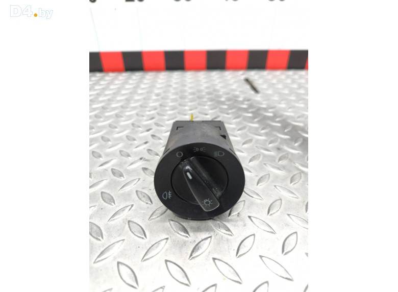 Переключатель света к Volkswagen Golf undefined г.