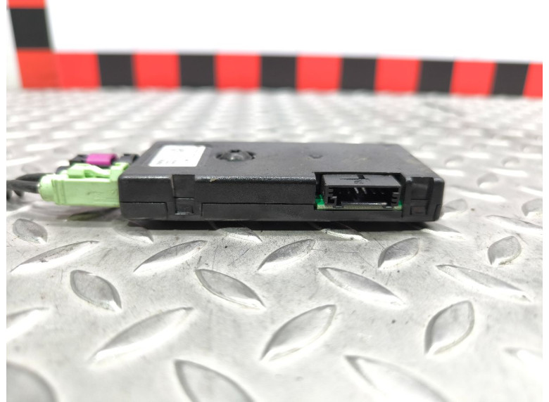 Усилитель антенны к BMW 5 F10/F11/GT F07, 2014г.