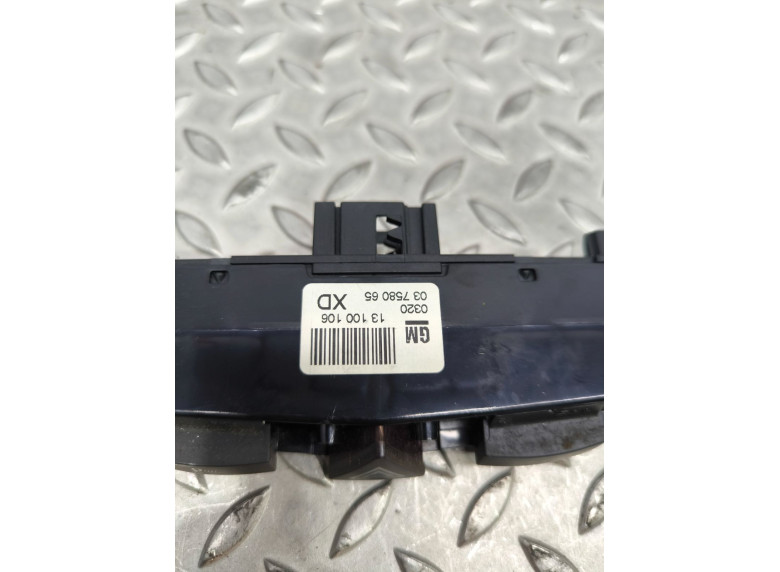 Кнопка аварийной сигнализации к Opel Astra, 2005г.