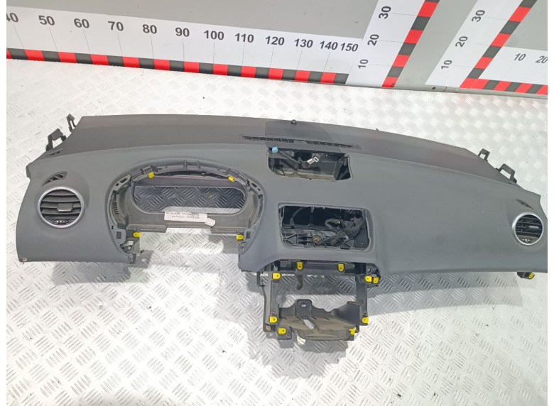 Панель передняя салона (торпедо) к Opel Meriva, 2014г.
