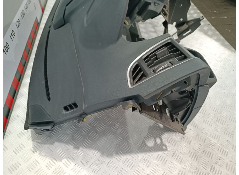 Панель передняя салона (торпедо) к Ford C-Max, 2012г.
