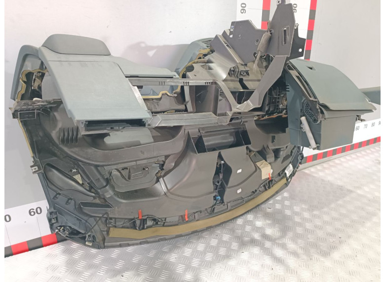 Панель передняя салона (торпедо) к Ford C-Max, 2012г.