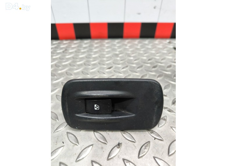 Кнопка стеклоподъемника переднего правого к Renault Trafic undefined г.