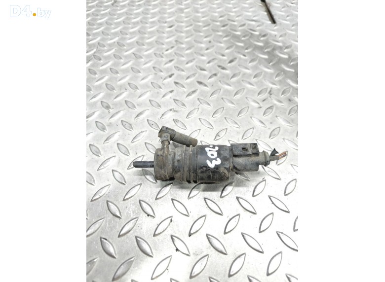 Насос (моторчик) омывателя стекла к Mercedes CW203 undefined г.