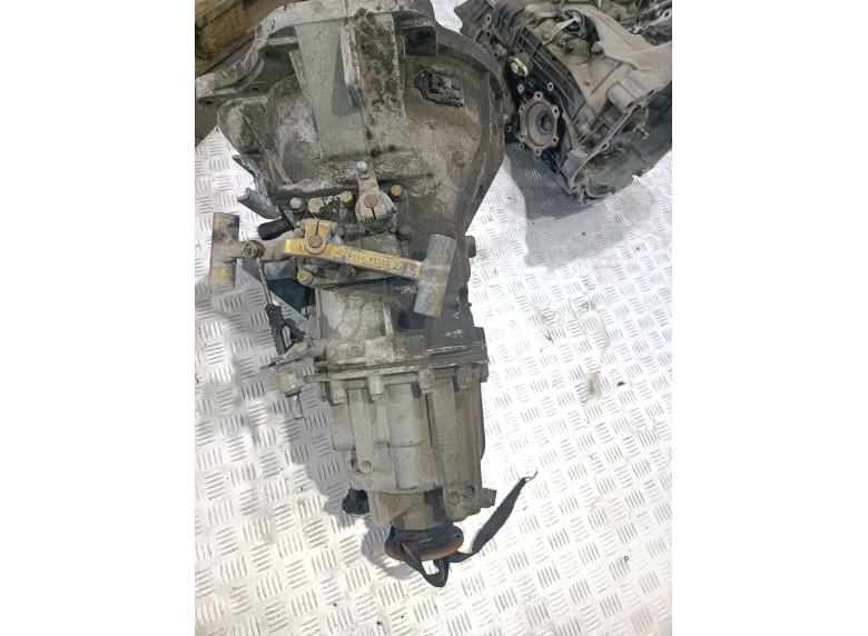 КПП механическая (МКПП) к Iveco Daily, 2003г.