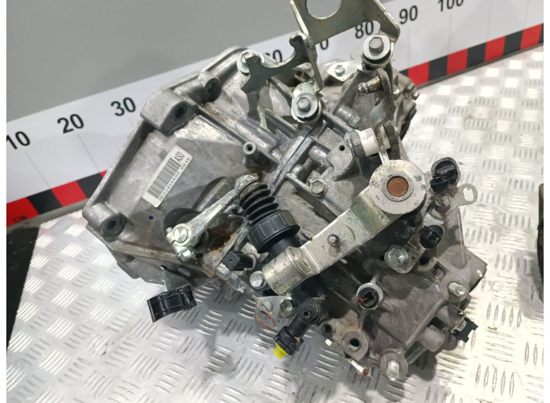 КПП механическая (МКПП) к Suzuki Swift, 2018г.