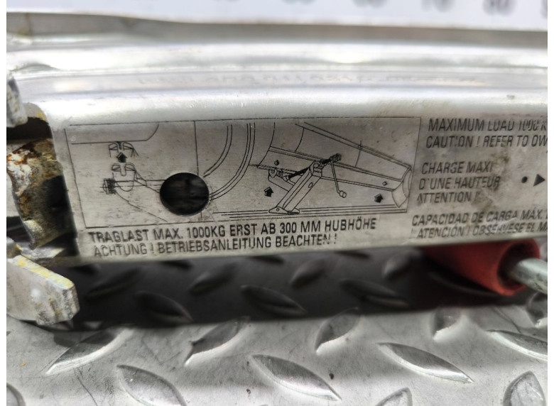 Домкрат к Audi A4, 2000г.