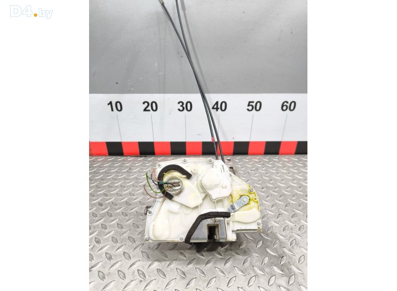 Замок двери передней левой к Suzuki Swift undefined г.