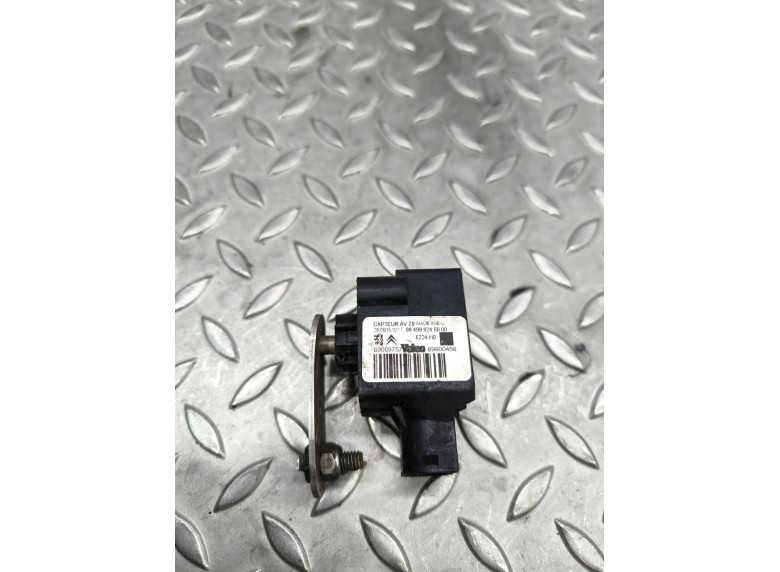 Датчик положения кузова к Peugeot 607, 2004г.