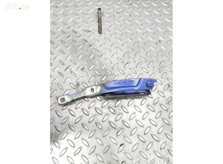 Петля капота правая к Dacia Sandero undefined г.