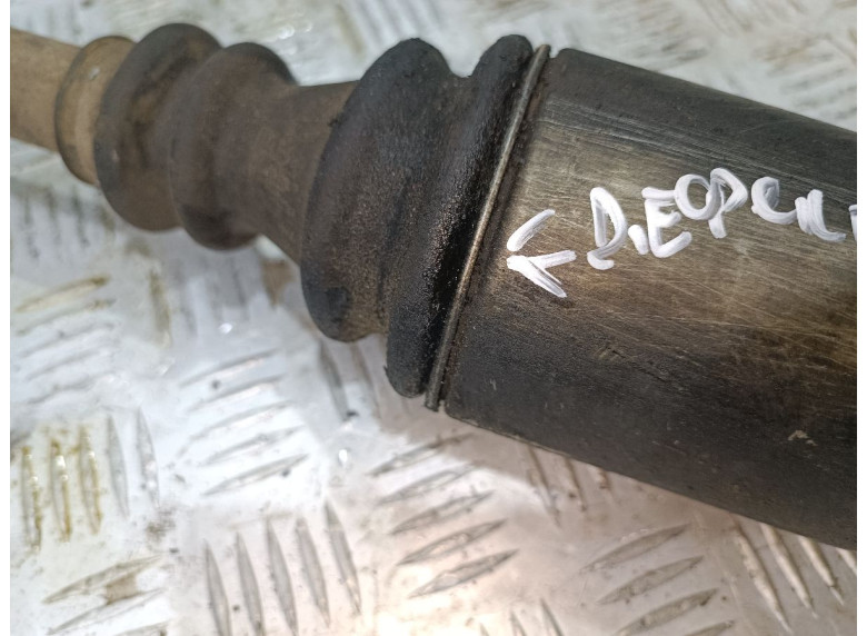 Полуось передняя правая (приводной вал, ШРУС) к Opel Vivaro, 2004г.