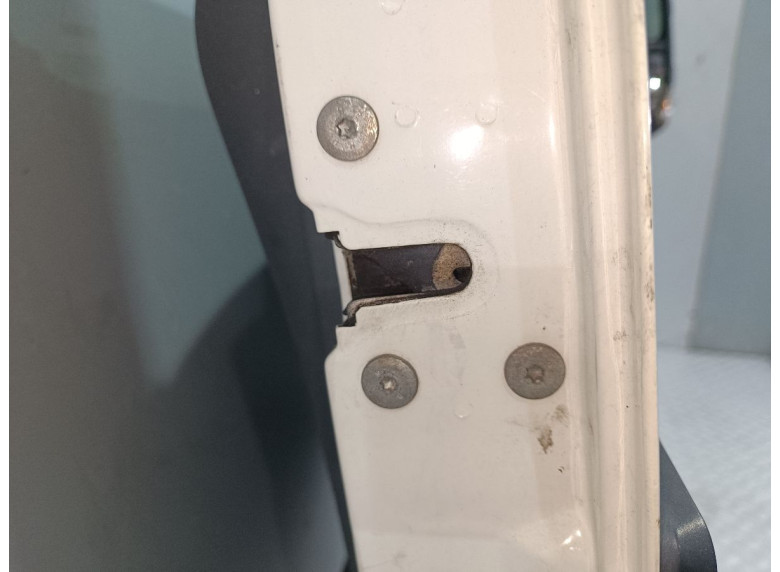 Замок двери передней правой к Iveco Daily, 2009г.