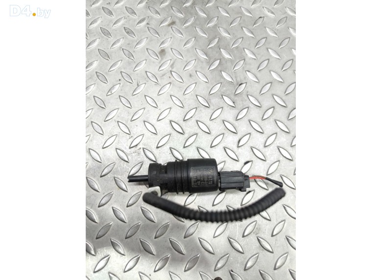 Насос (моторчик) омывателя стекла к BMW 3E90/E91/E92/E93 undefined г.