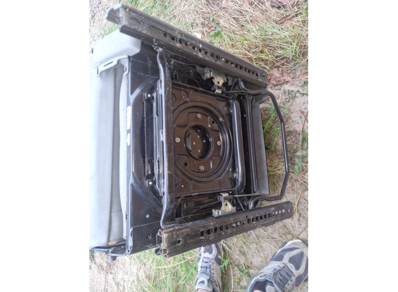 Сиденье переднее левое к Volkswagen Transporter, 2006г.