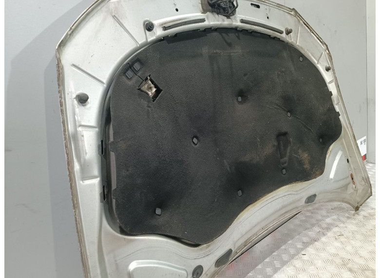 Капот к Volkswagen Passat, 2006г.