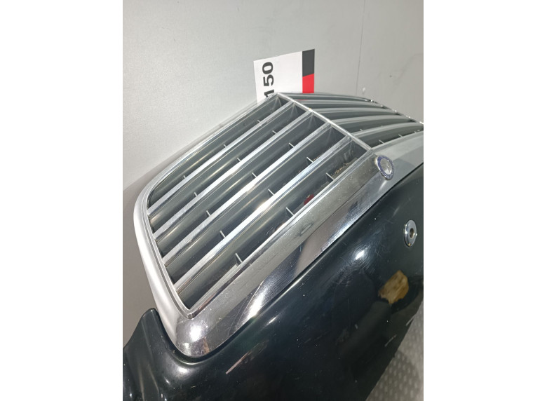 Решетка капота к Mercedes E W211, 2007г.