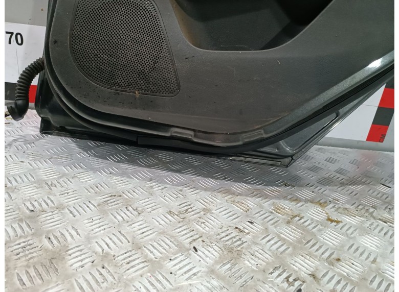 Дверь задняя правая к Дверь задняя правая к Ford Focus undefined г. Focus