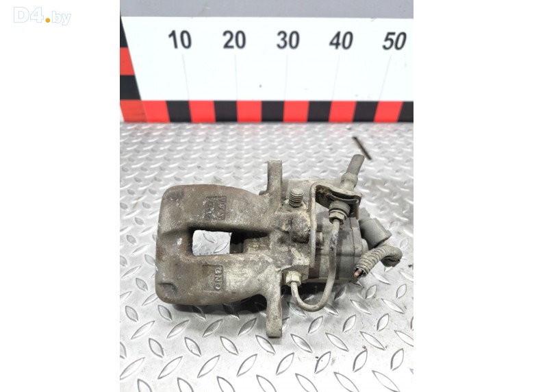 Суппорт задний правый к Volkswagen Passat undefined г.