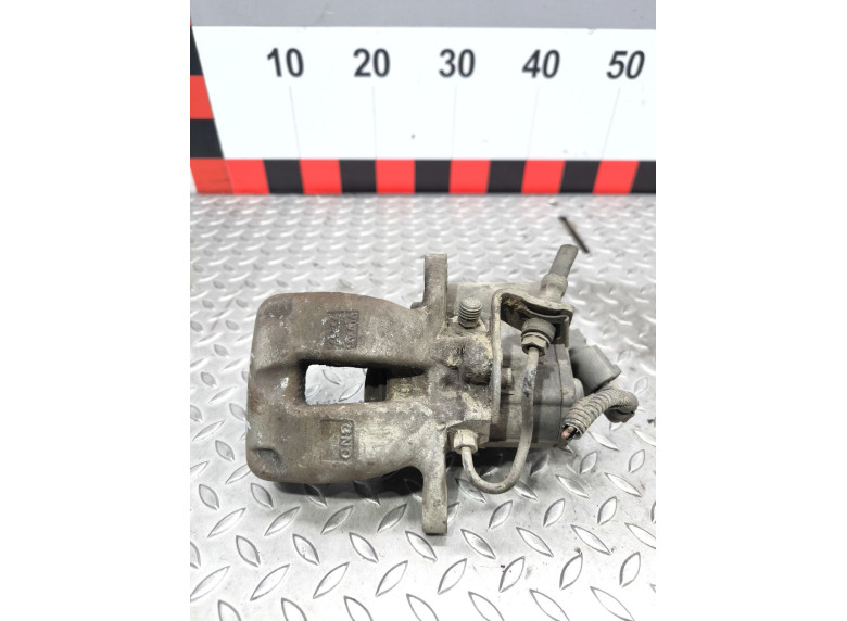 Суппорт задний правый к Volkswagen Passat, 2008г.