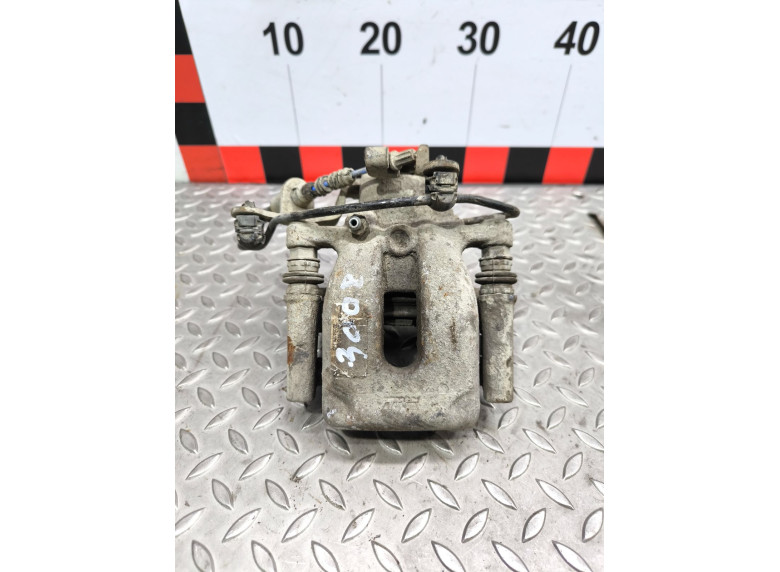 Суппорт задний левый к Citroen Berlingo, 2012г.