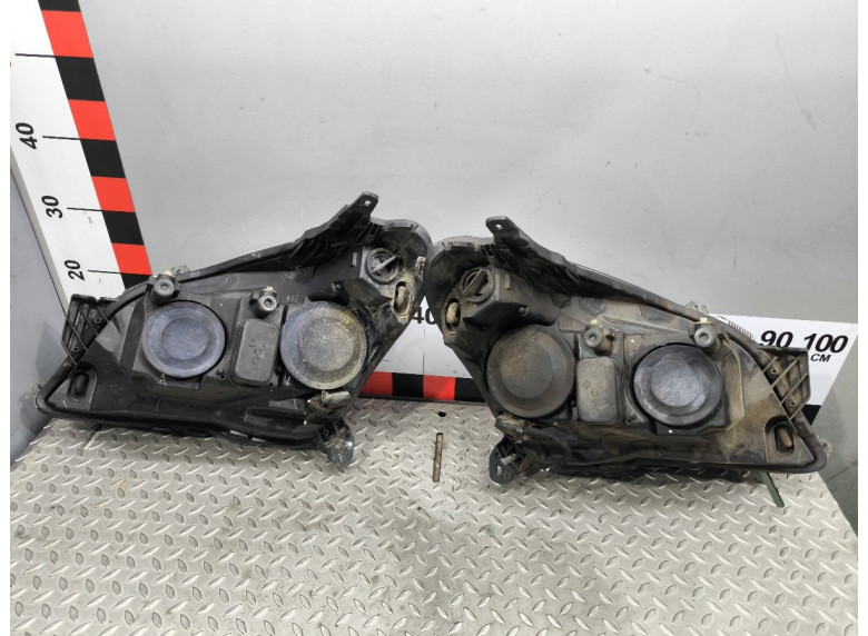 Фара передняя (комплект) к Opel Astra, 2005г.