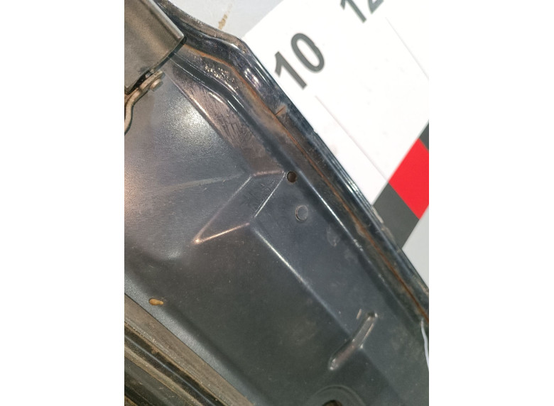 Капот к Volkswagen Golf, 2006г.