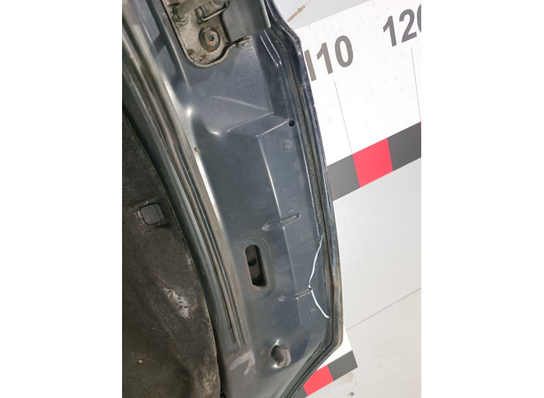 Капот к Volkswagen Golf, 2006г.