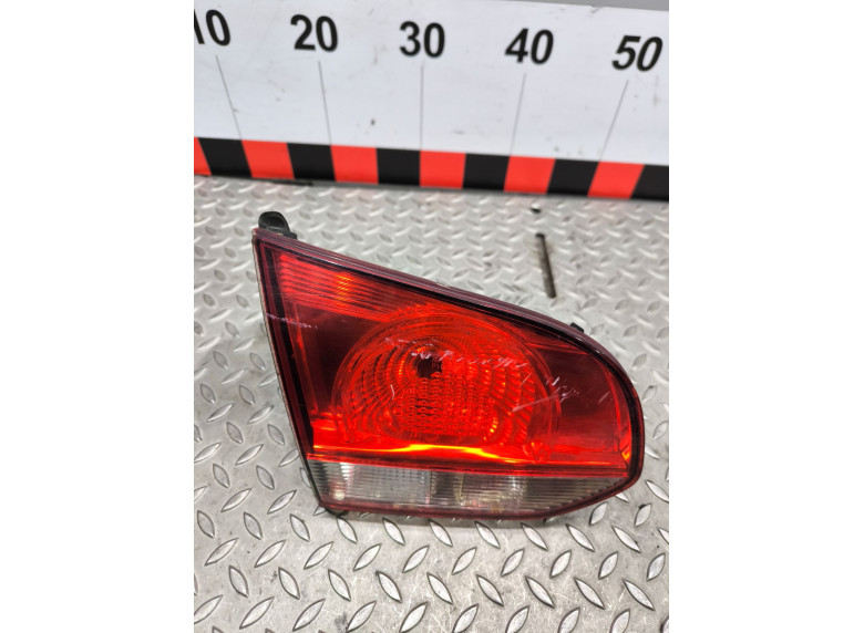 Фонарь крышки багажника левый к Volkswagen Golf, 2011г.