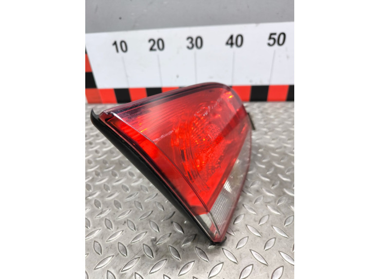 Фонарь крышки багажника левый к Volkswagen Golf, 2011г.